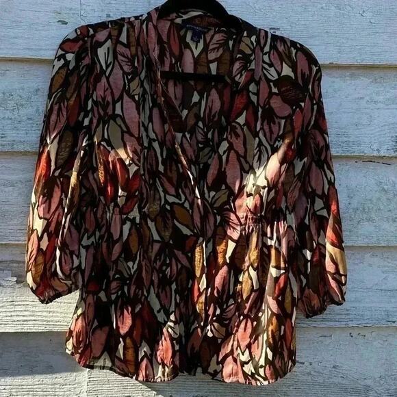 Banana Republic (S) Brown Floral Leaf Blouse Button Up V-Neck 3/4 Peasant Top - Picture 3 of 9